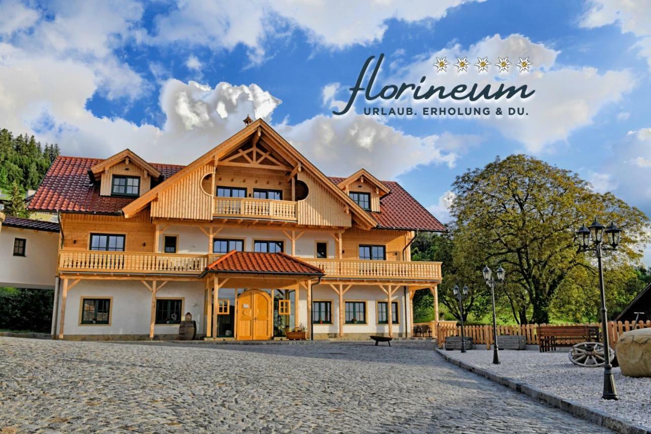 Hotel Florineum Weyregg Esterno foto